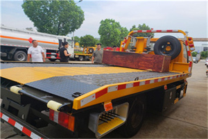 扬中附近拖车电话号码服务